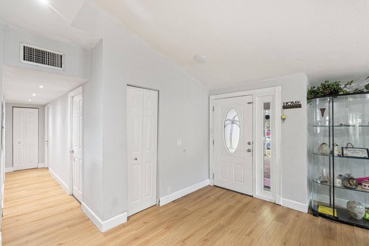 3872 Mackinac Rd - Photo 2 of 13