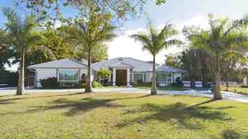 featured image of 5928 Nw 77th Ter