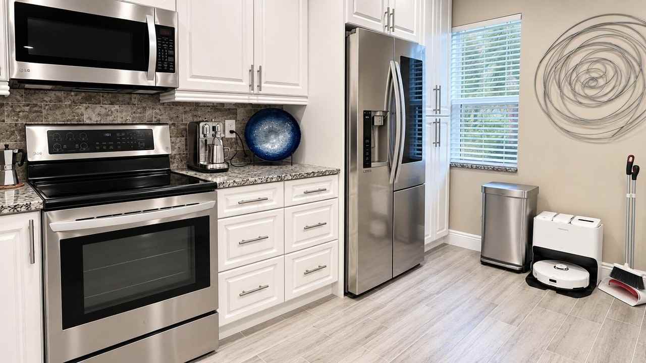 14917 Wedgefield Dr #203 - Photo 2 of 21
