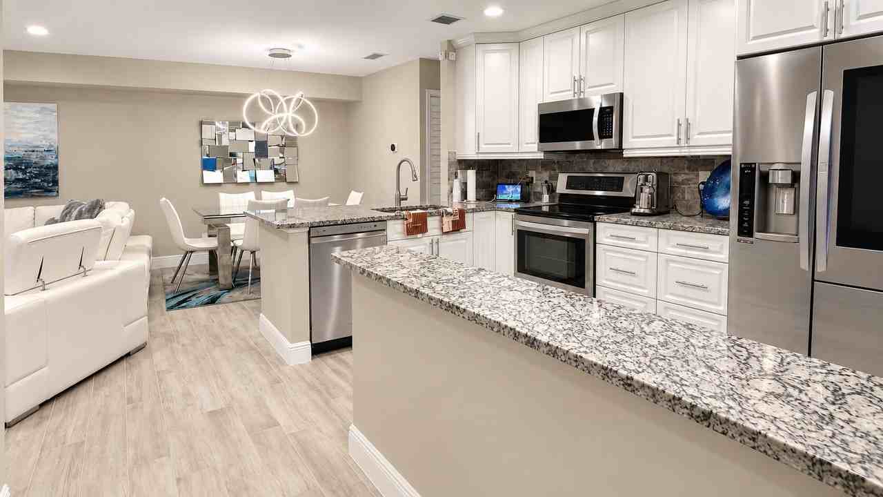 14917 Wedgefield Dr #203 - Photo 4 of 21