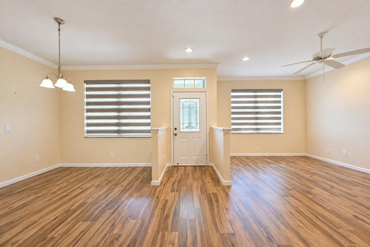 545 Nw Portofino Ln - Photo 6 of 37