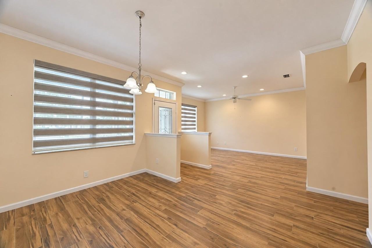 545 Nw Portofino Ln - Photo 7 of 37