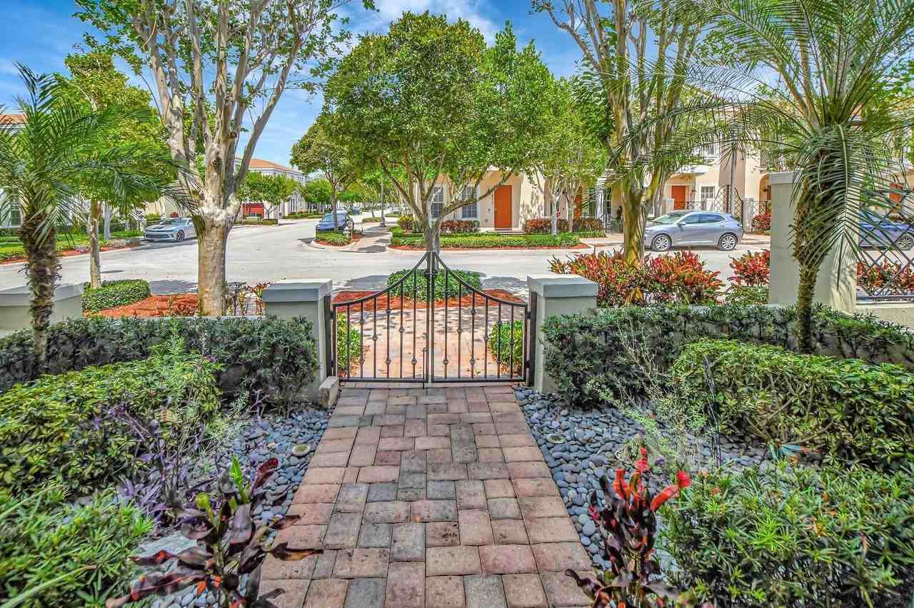 8316 Nw 9th Ave - Photo 3 of 50