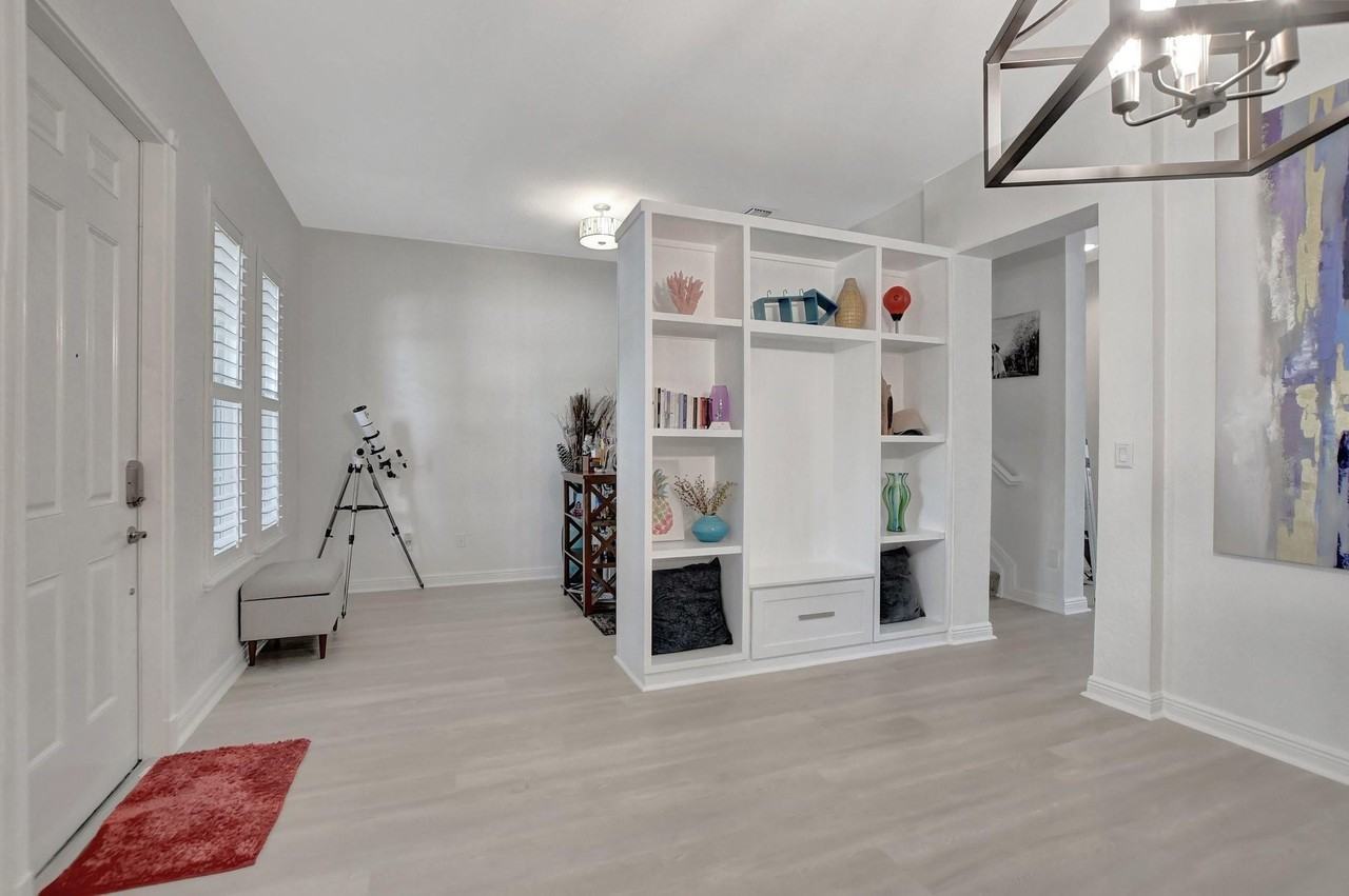 8316 Nw 9th Ave - Photo 5 of 50