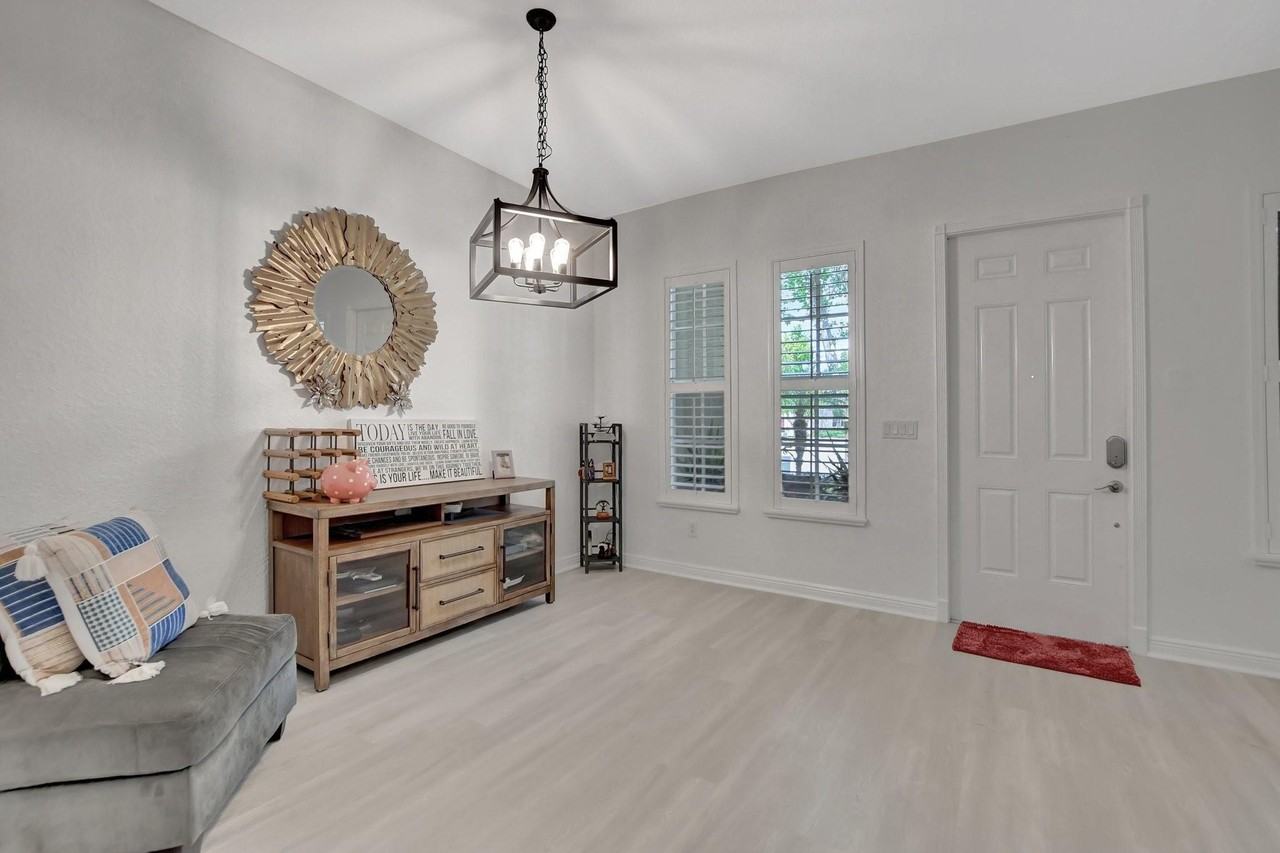 8316 Nw 9th Ave - Photo 6 of 50