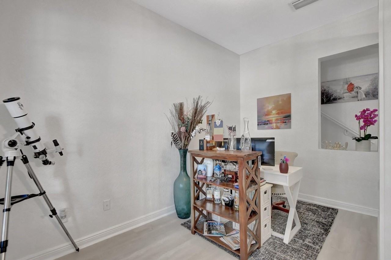 8316 Nw 9th Ave - Photo 7 of 50
