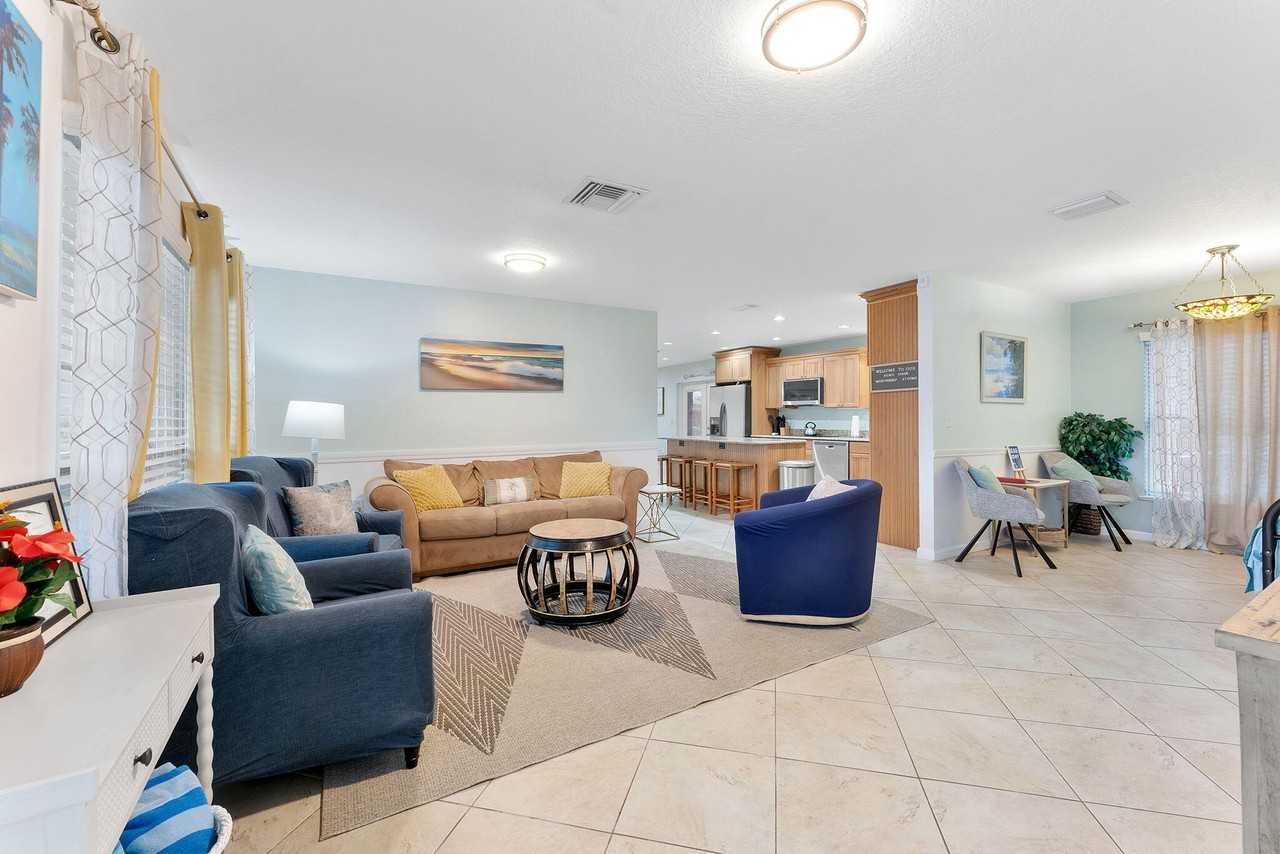 1577 Thumb Point Dr - Photo 5 of 44