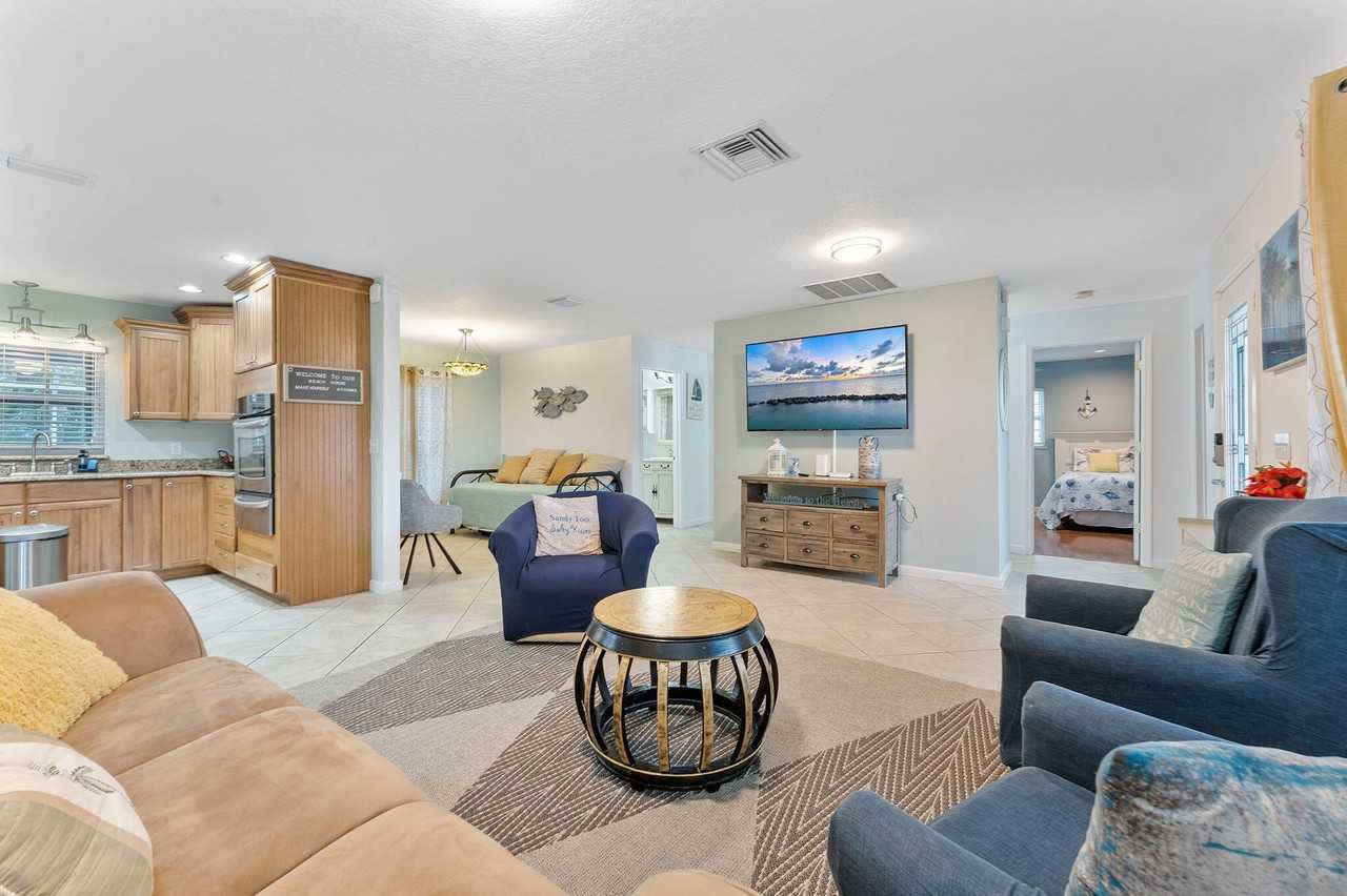 1577 Thumb Point Dr - Photo 7 of 44
