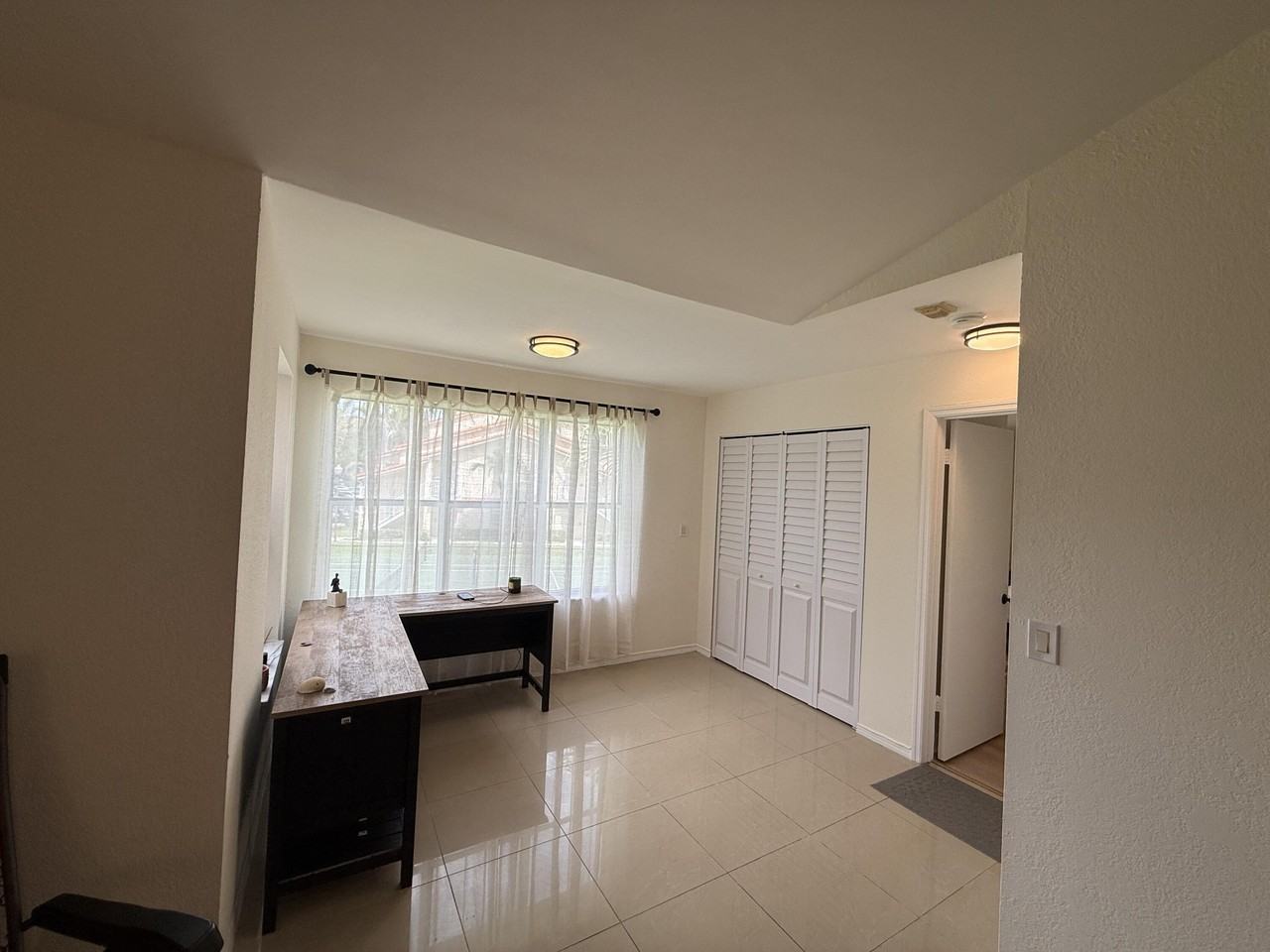 3410 Pinewalk Dr N #821 - Photo 6 of 14