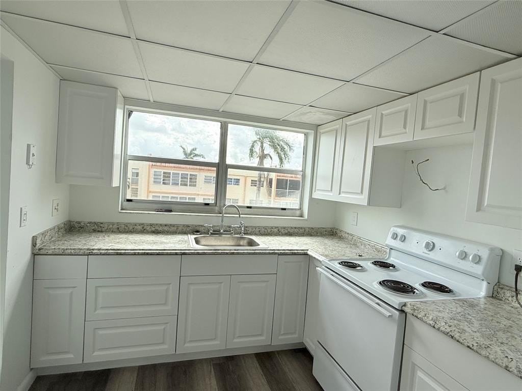 2501 Nw 41st Ave #401 - Photo 2 of 7
