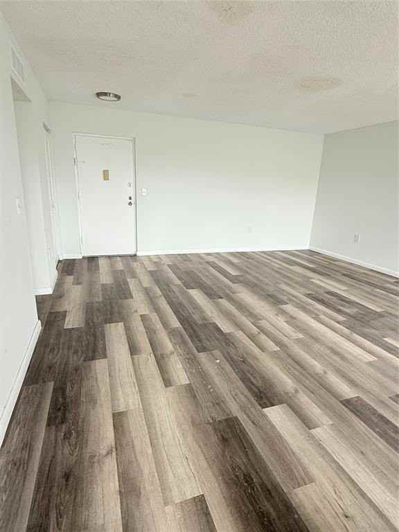 2501 Nw 41st Ave #401 - Photo 4 of 7