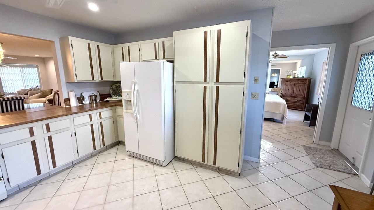 5242 Privet Pl #D - Photo 5 of 50