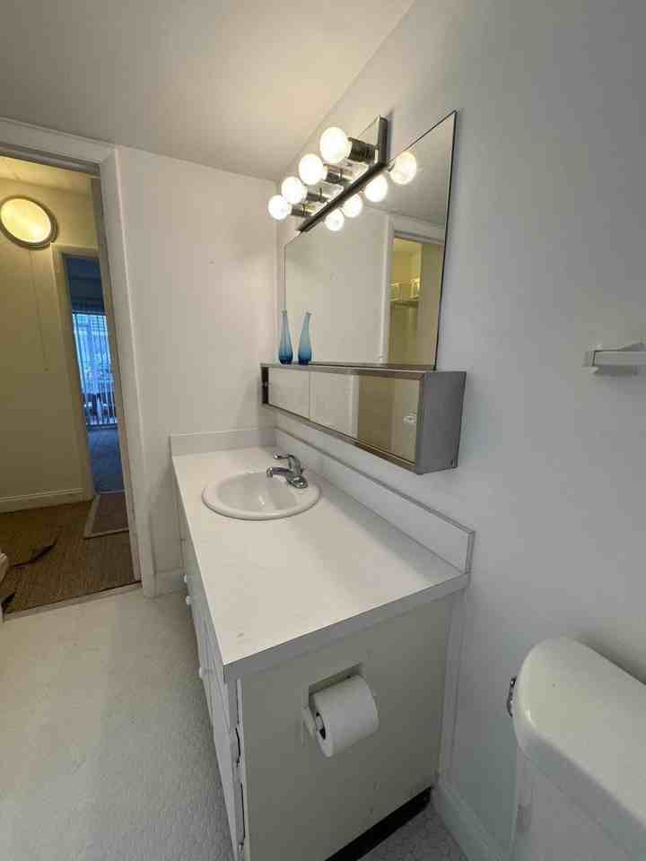 4500 N Flagler Dr #D2 - Photo 7 of 15