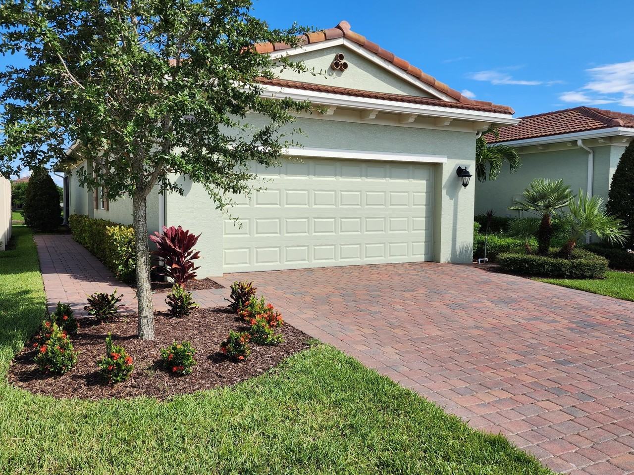 21029 Sw Modena Way - Photo 2 of 26