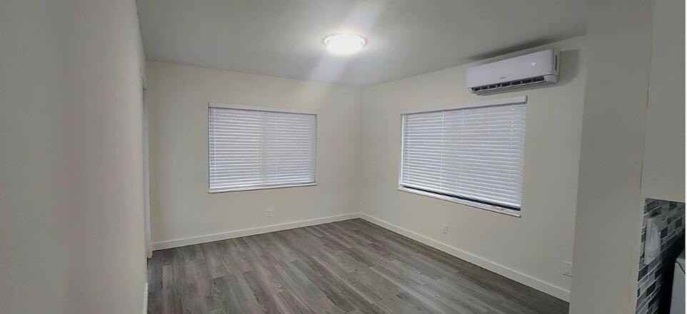 1836 Lincoln St #1 - Photo 5 of 16