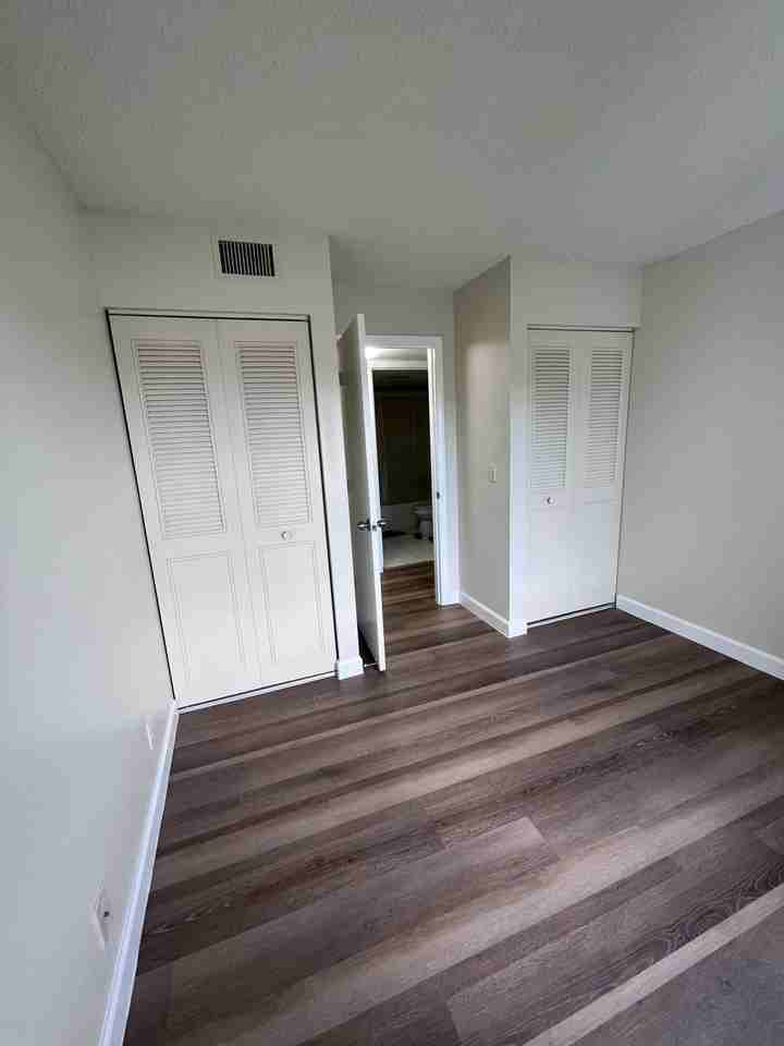 1002 Green Pine Blvd #F2 - Photo 4 of 29
