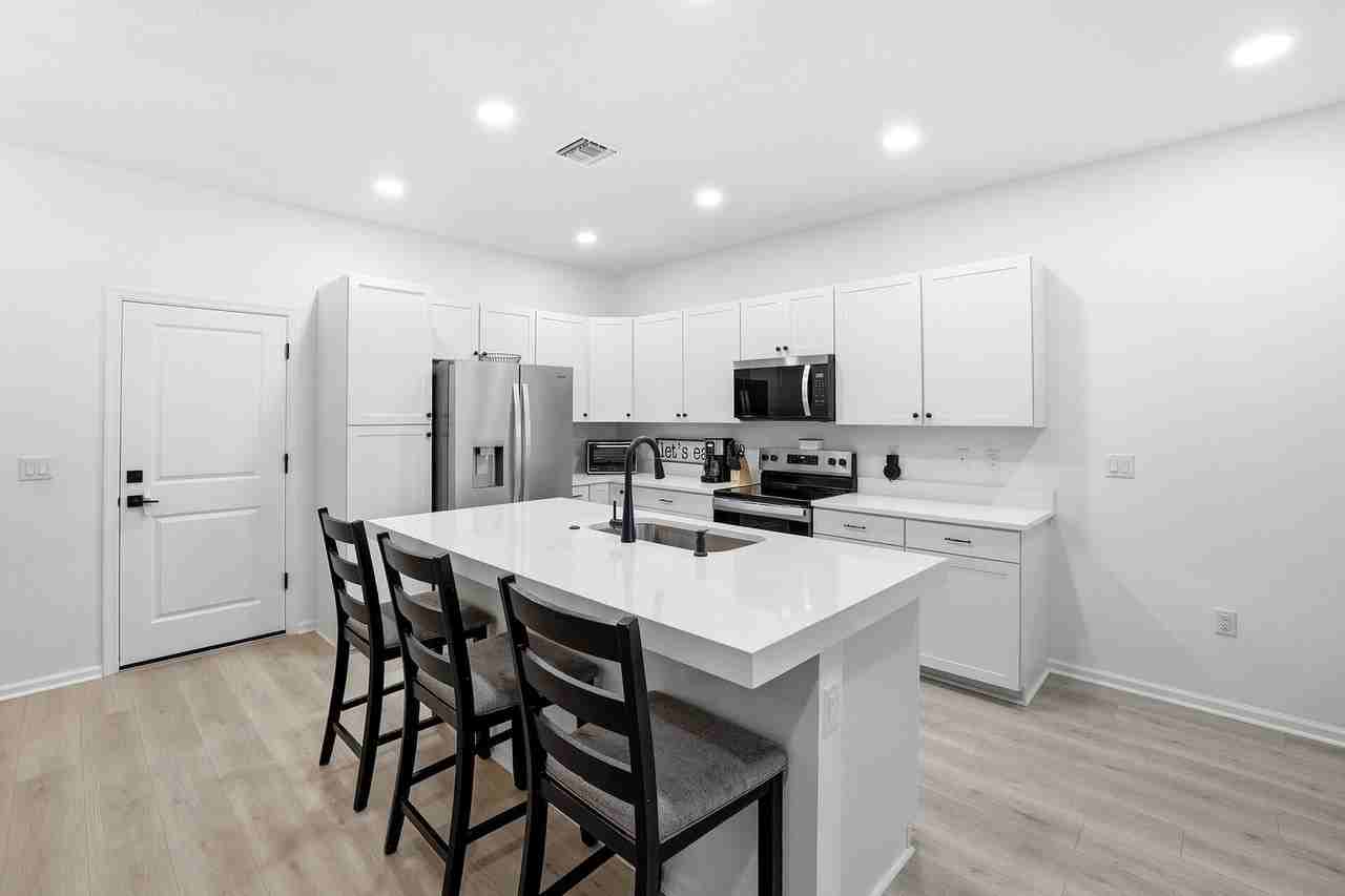 4178 S Longwood Lake Sq - Photo 6 of 45