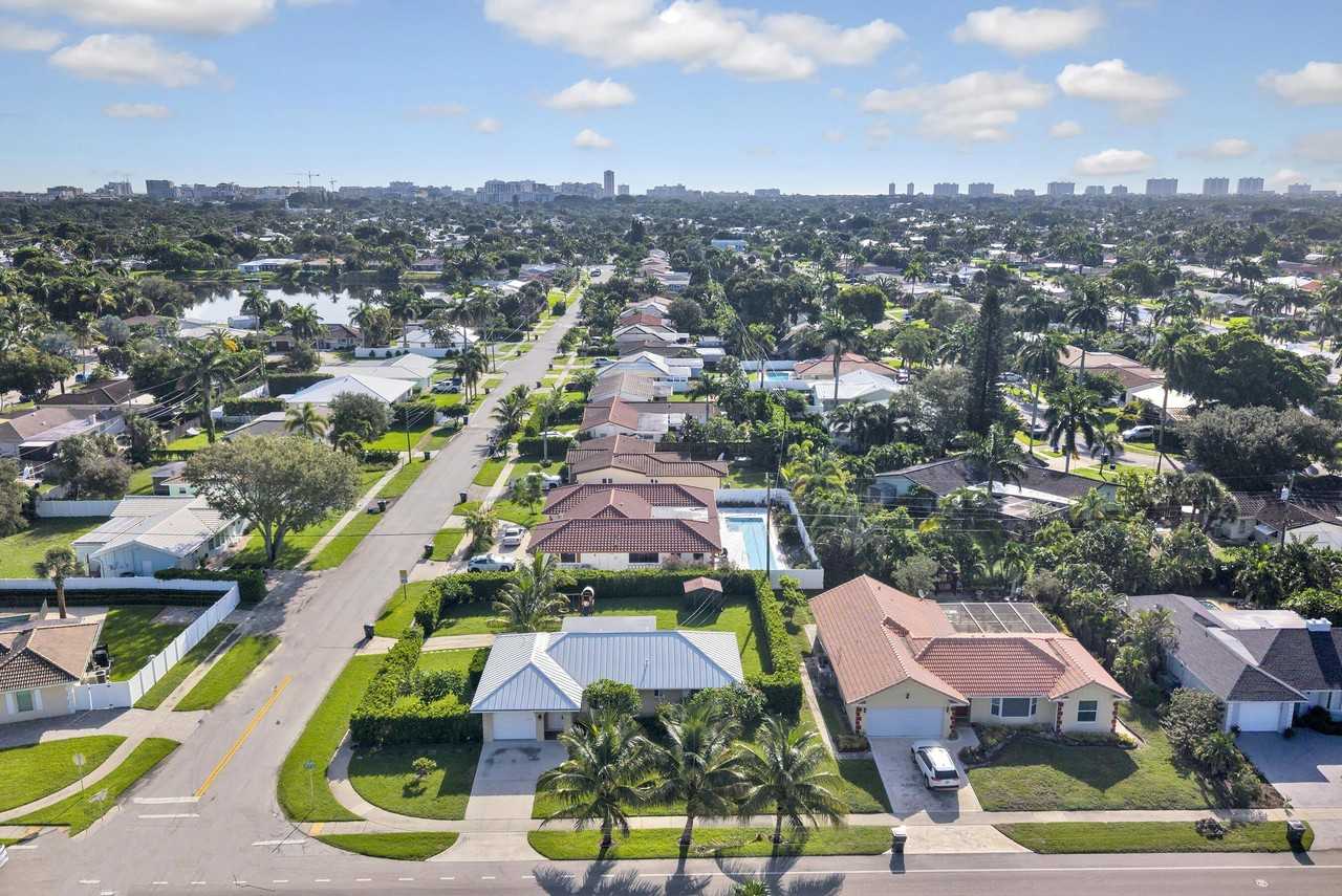 1100 Sw 12th Ave - Photo 2 of 38