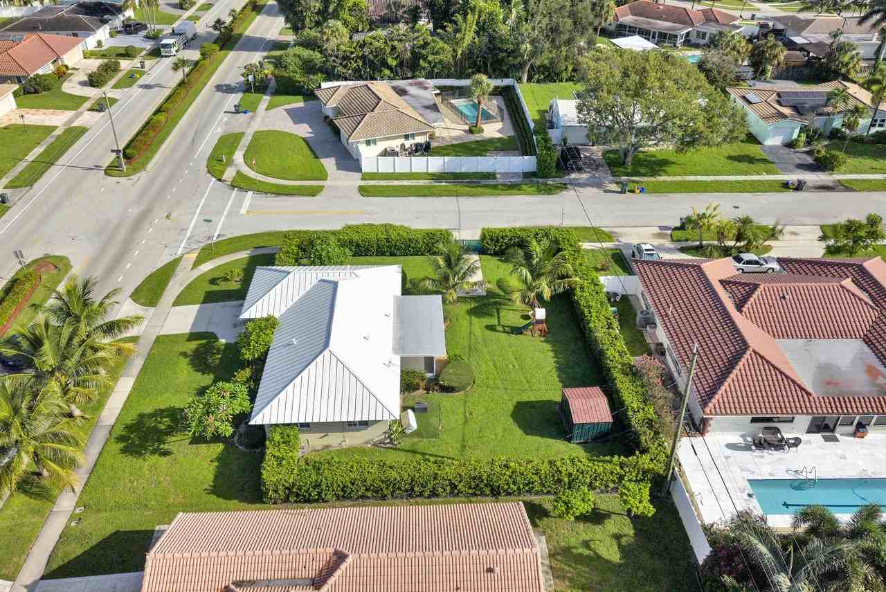 1100 Sw 12th Ave - Photo 7 of 38