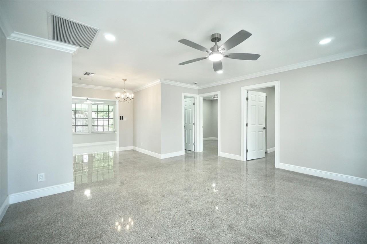 917 Se 15th Ct - Photo 6 of 28