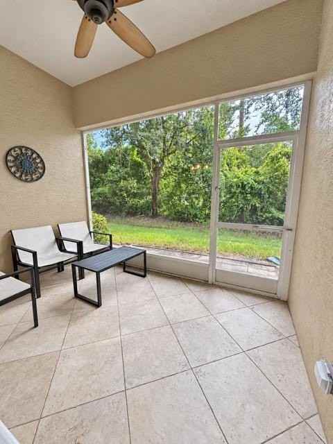 1571 Se Hampshire Way #102 - Photo 7 of 18