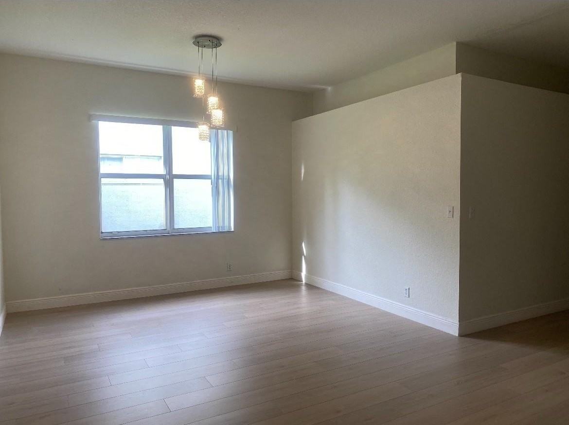 7953 Nw 70th Ave - Photo 6 of 11