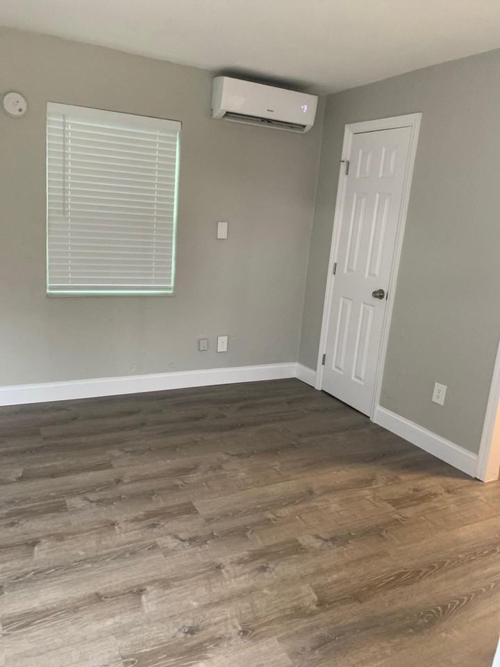 716 3rd Ave N #718 - Photo 3 of 12