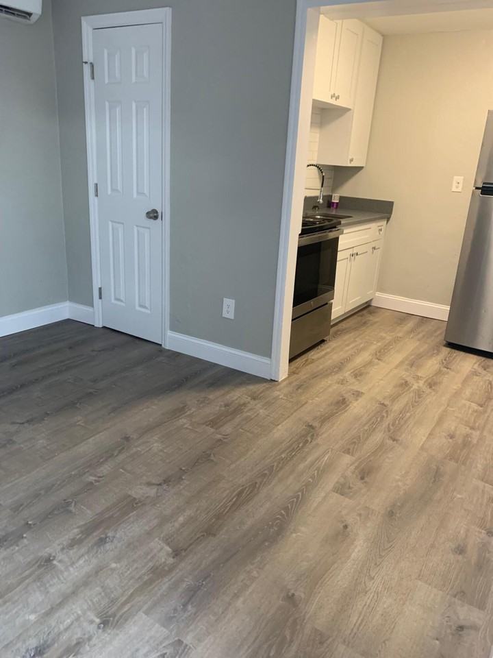 716 3rd Ave N #718 - Photo 4 of 12