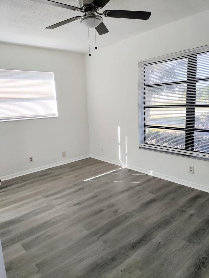 2760 N Dixie Hwy #2 - Photo 7 of 14