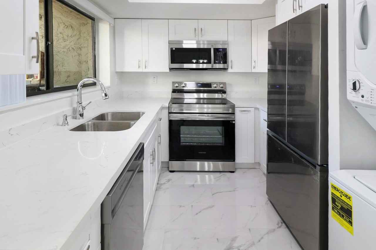 2590 Coral Springs Dr #2590 - Photo 5 of 35