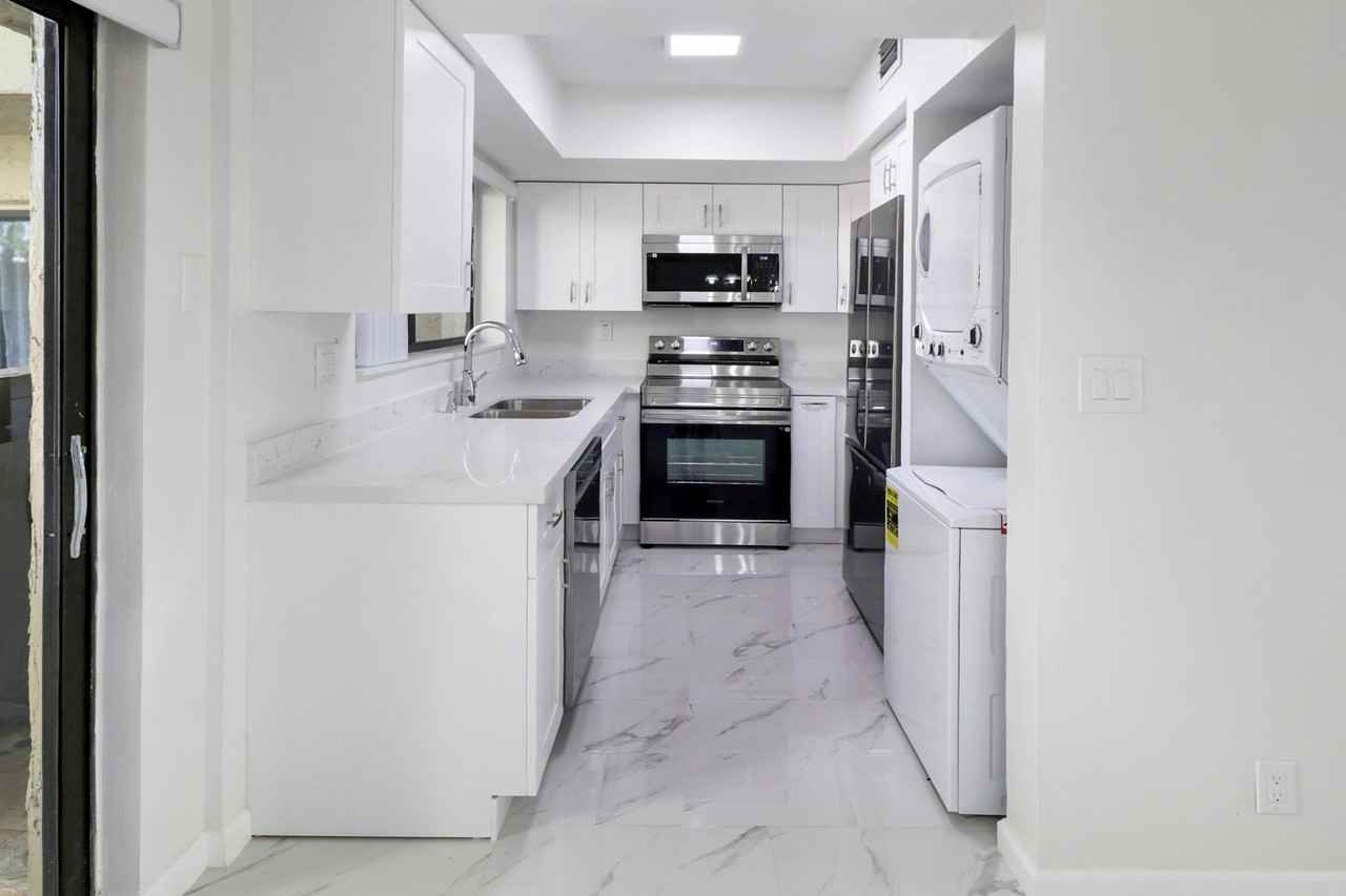 2590 Coral Springs Dr #2590 - Photo 7 of 35