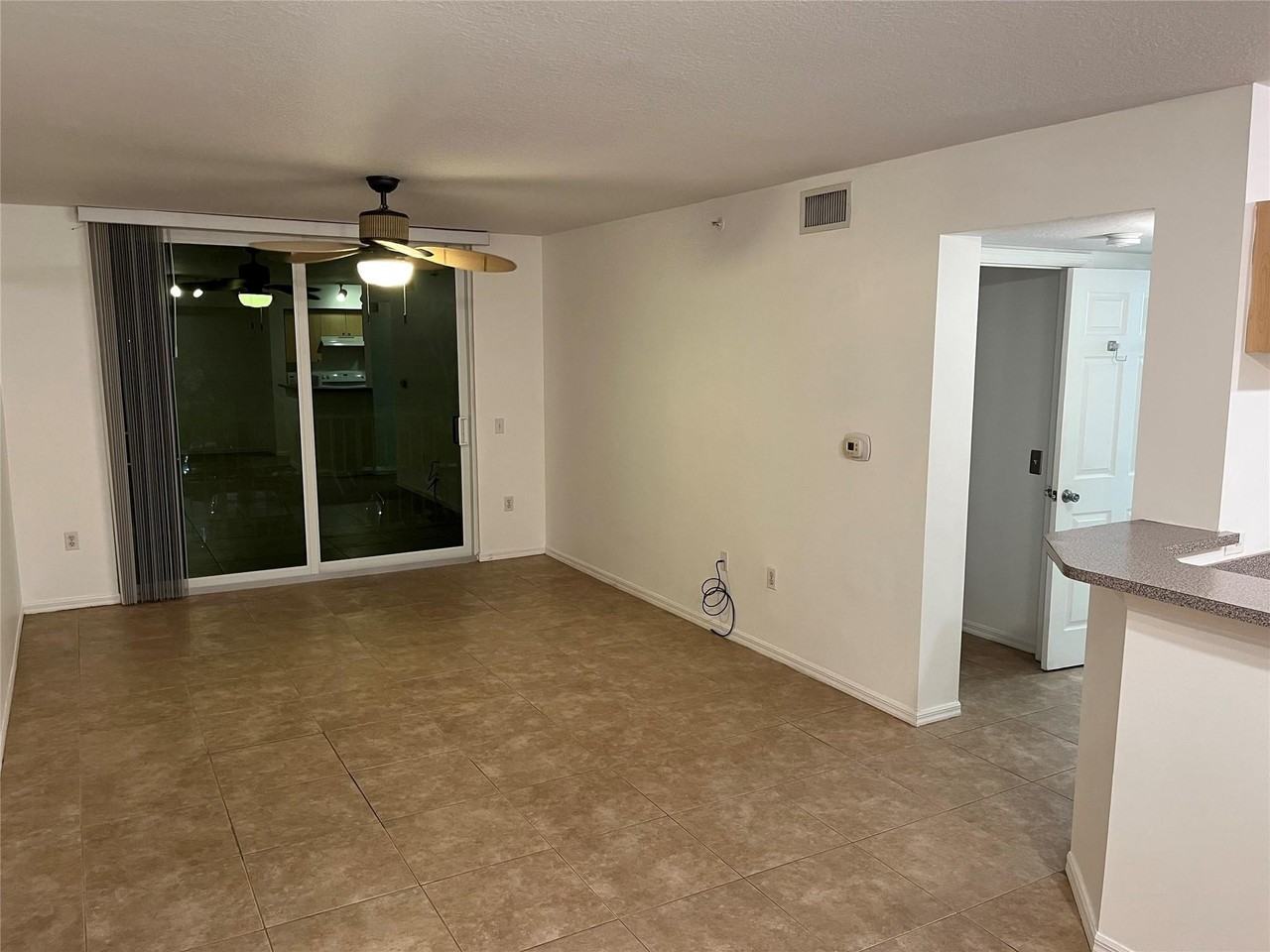 913 Villa Cir #913 - Photo 3 of 20