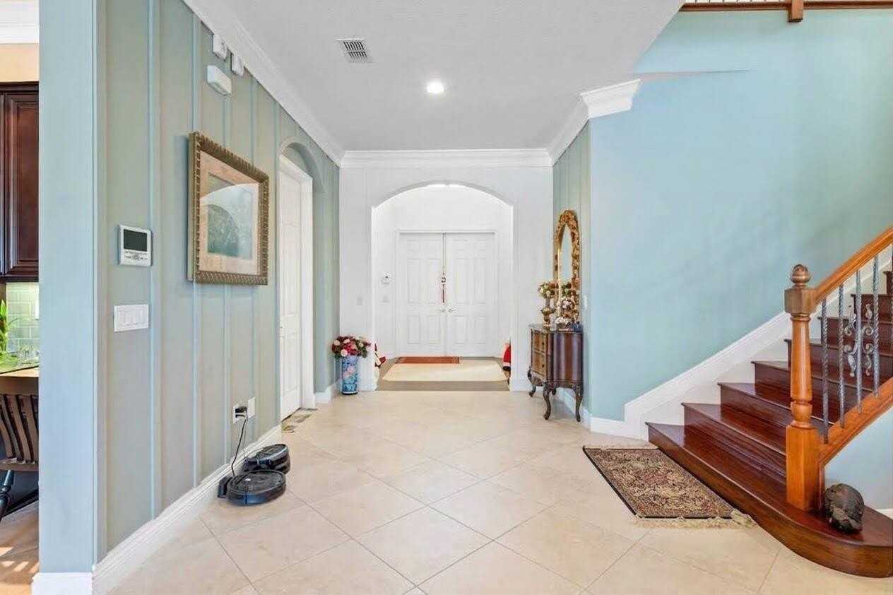 9468 Mcaneeny Ct - Photo 3 of 41