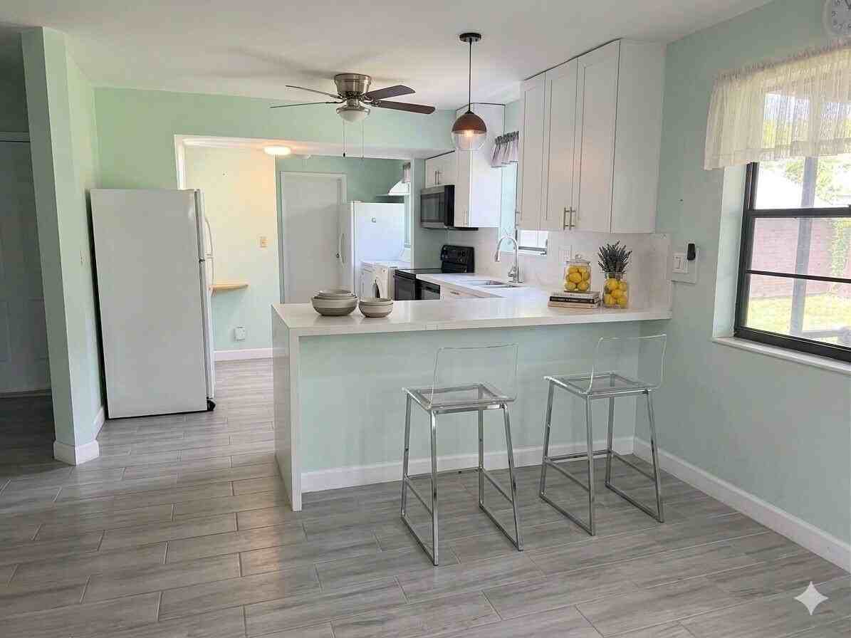 6741 Nw 8th St - Photo 5 of 14