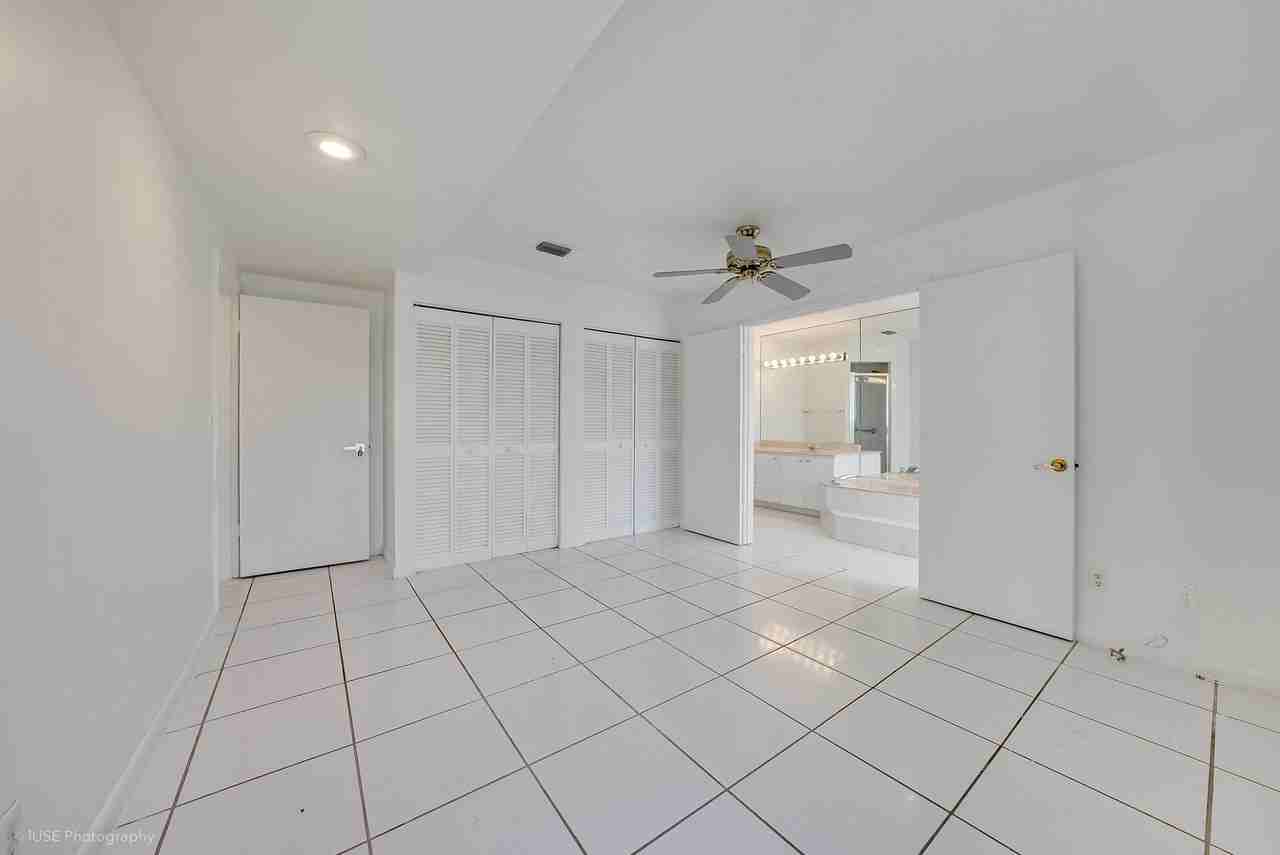 2141 Sw 23rd Ave - Photo 5 of 12