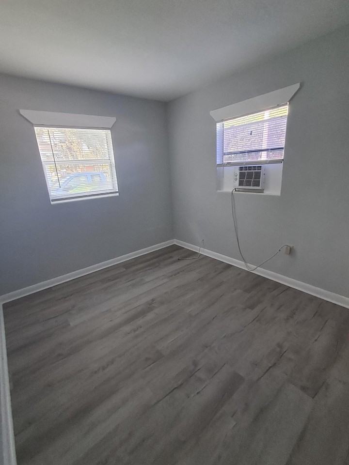 312 Decordre Ct #B - Photo 6 of 18