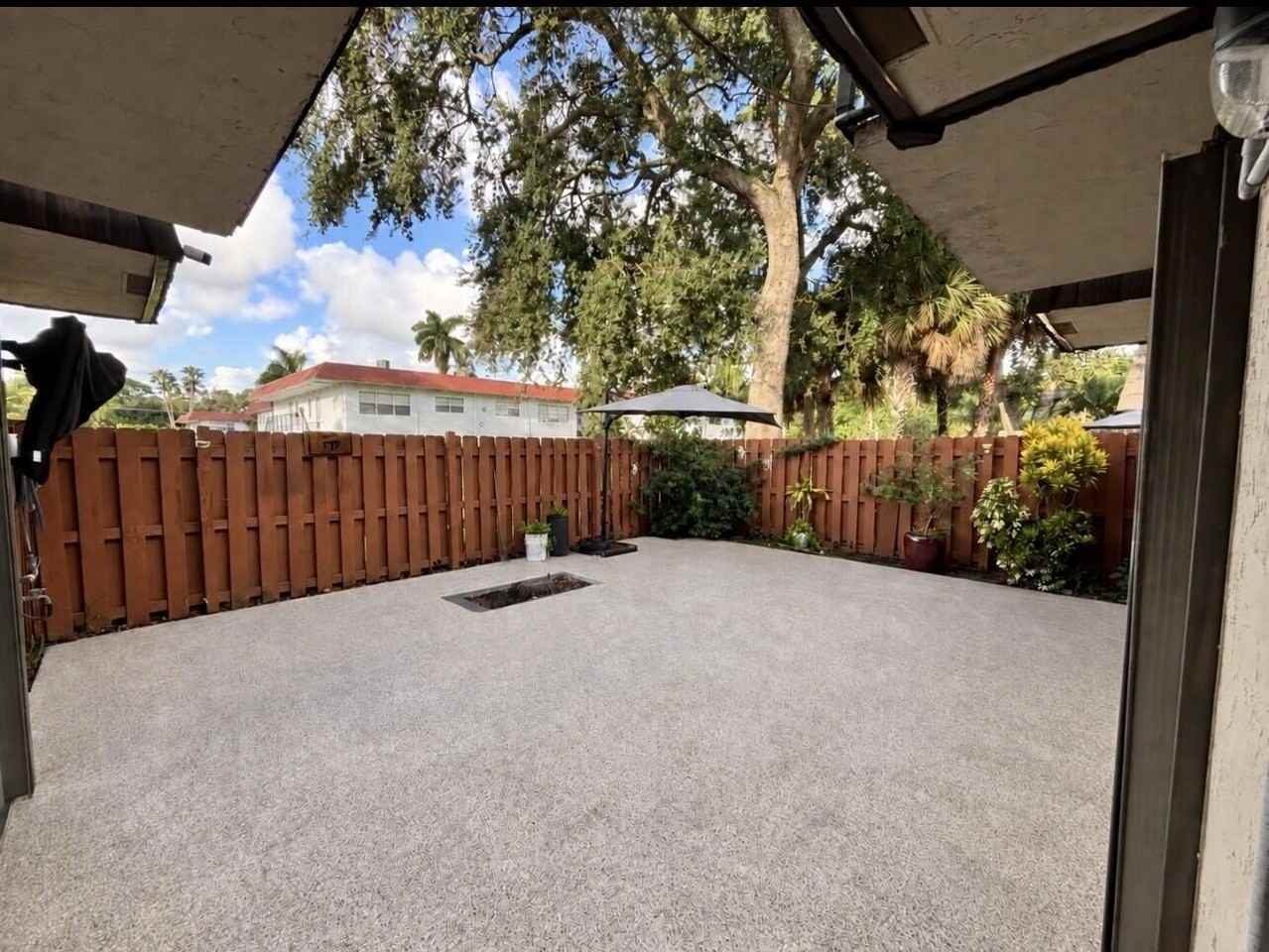4039 Palm Bay Cir #B - Photo 5 of 33