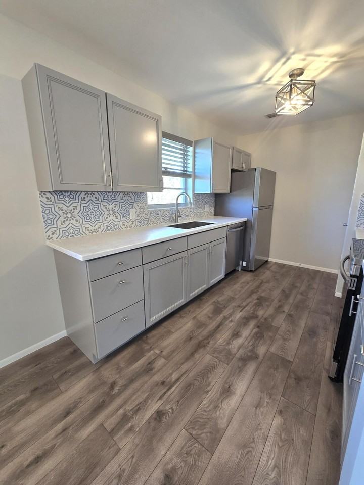 16 Lake Vista Trl #207 - Photo 5 of 21