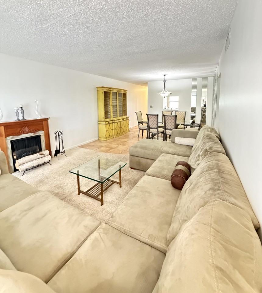 2101 Lucaya Bnd - Photo 2 of 29