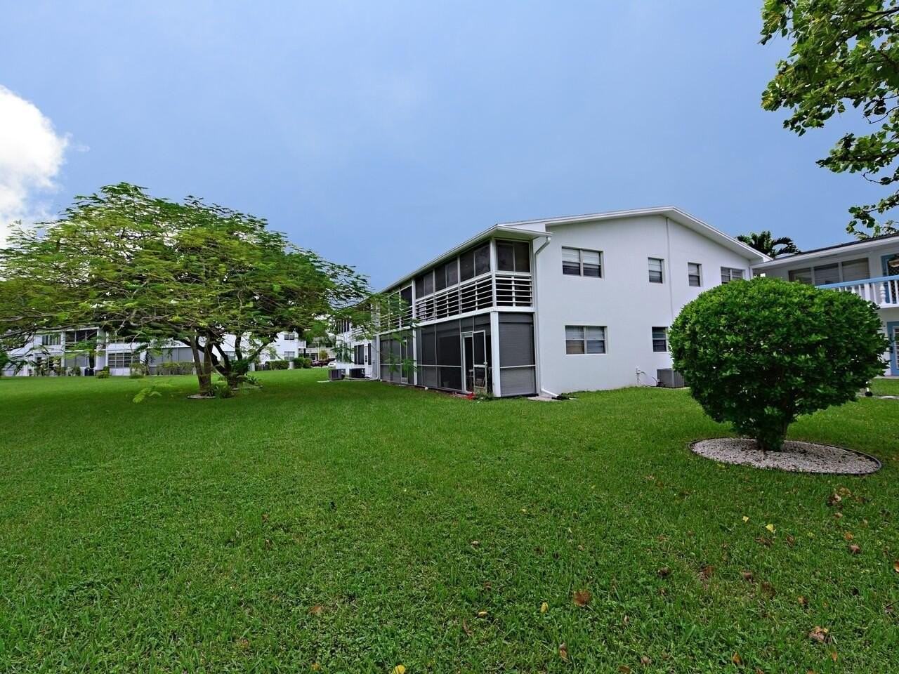 141 Newport I - Photo 3 of 17