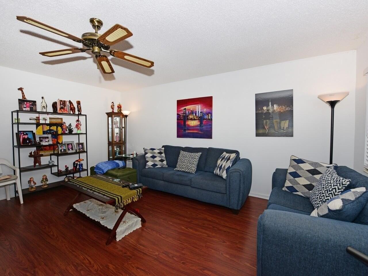 141 Newport I - Photo 6 of 17