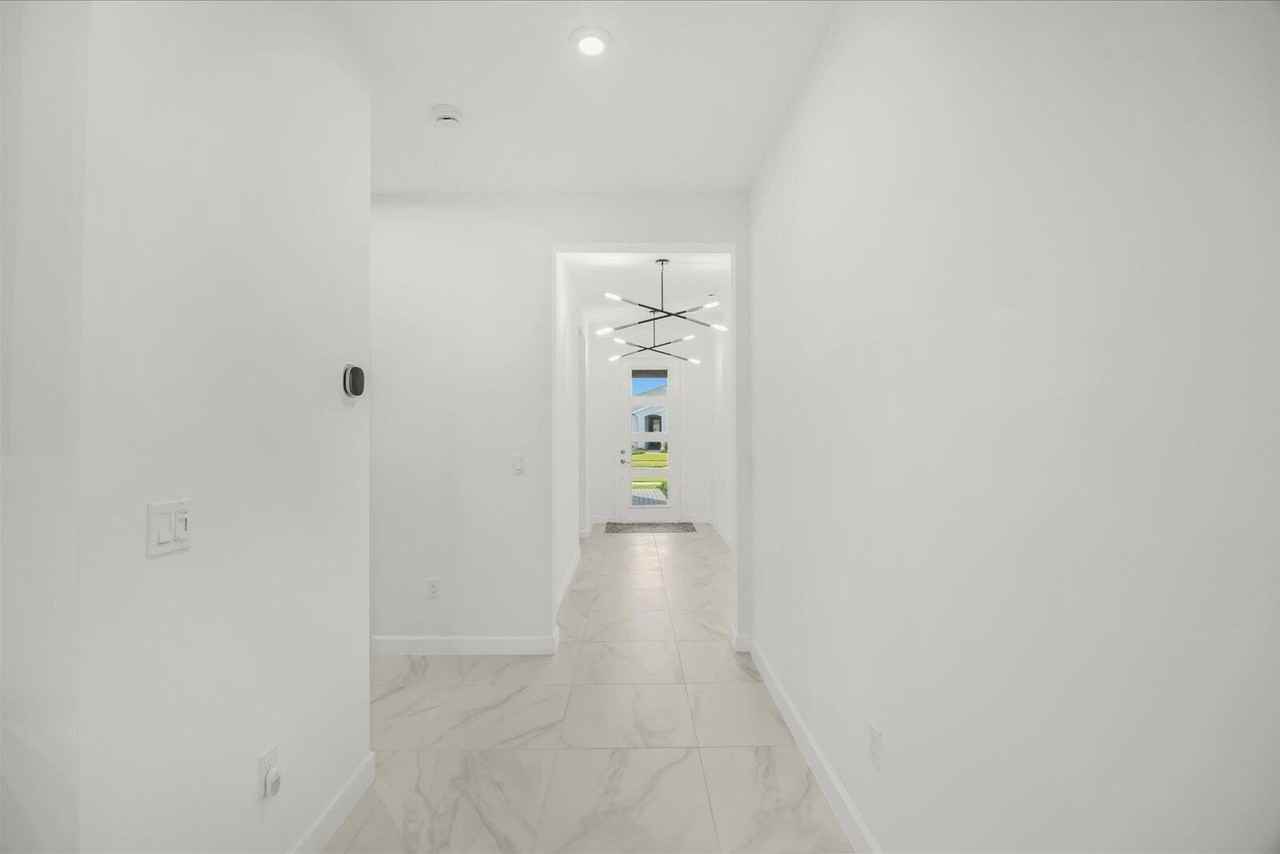 10550 Sw Orana Dr - Photo 6 of 42