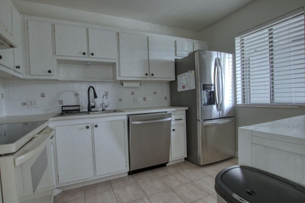 4489 Luxemburg Ct #304 - Photo 6 of 17
