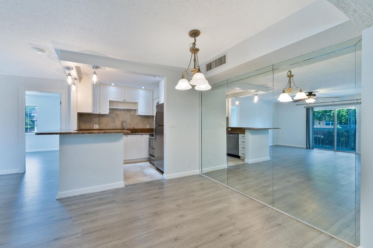 706 Se 2nd Ave #429 - Photo 3 of 31