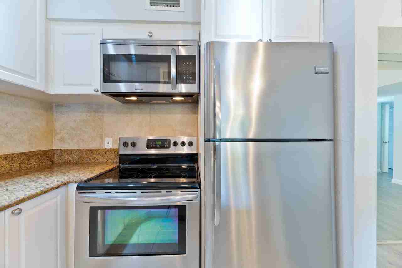 706 Se 2nd Ave #429 - Photo 7 of 31