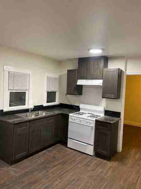 E 20th Street - Photo 4 of 15