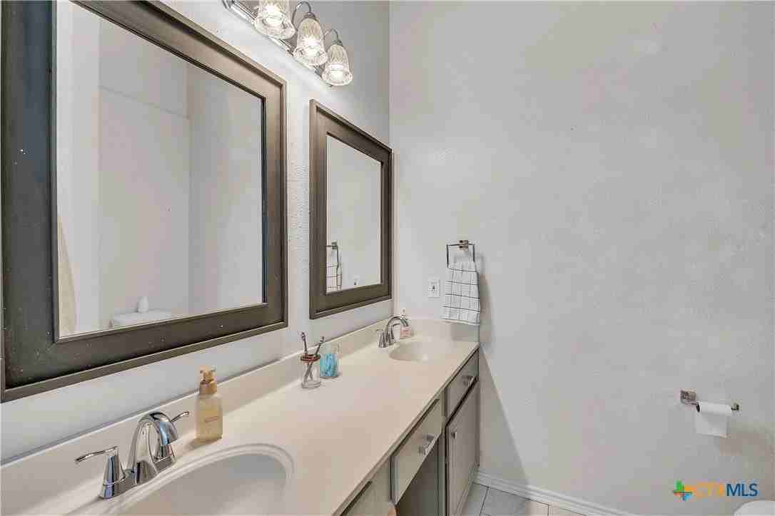 1417 Ridgeway - Photo 4 of 14