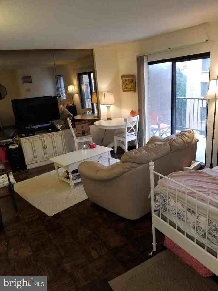 1718 P St Nw #519 - Photo 4 of 29