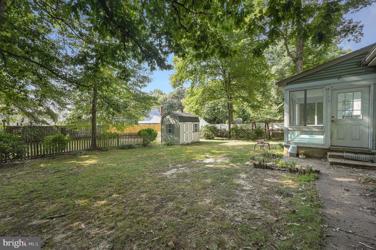 44 Freedom Dr - Photo 2 of 19