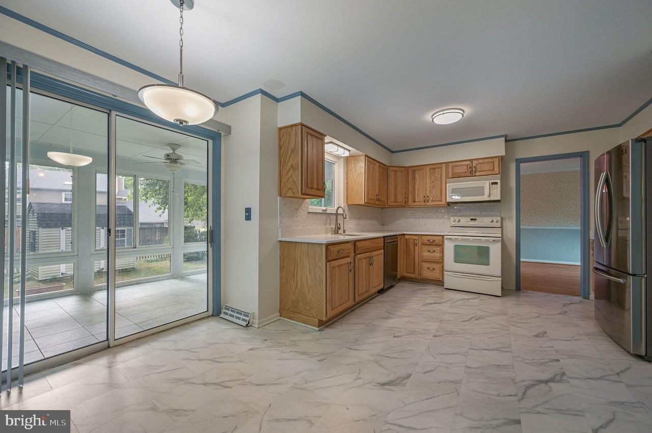 44 Freedom Dr - Photo 5 of 19